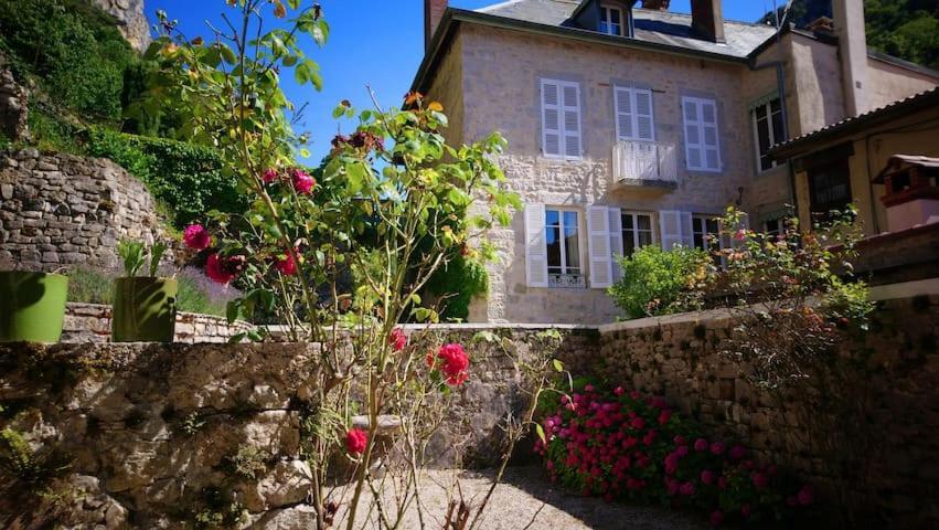 Au Fil De L'Eau Bed & Breakfast Cerdon  Exterior foto